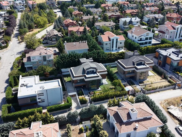 ÇAYYOLU PROF. DR. AHMET TANER KIŞLALI  ILERI NATAMAM SATILIK VILLA /REMAX ENBATI