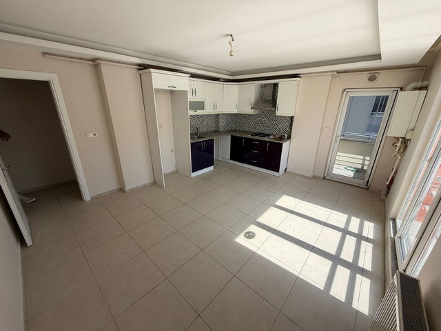REMAX MİD'DEN YILDIZ MAHALLESİNDE KİRALIK 2+1 ARA KAT DAİRE