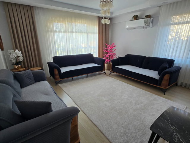 BAŞISKELE YEŞILYURT DA 200 M2 4+1 BAHÇE DUBLEKS