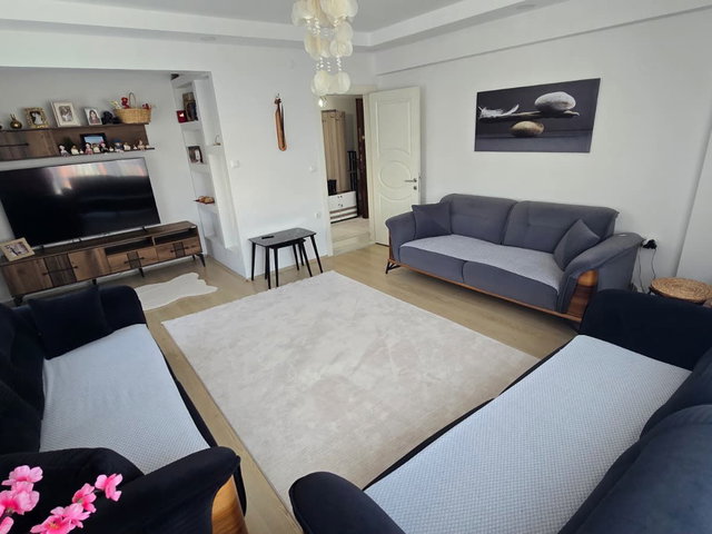 BAŞISKELE YEŞILYURT DA 200 M2 4+1 BAHÇE DUBLEKS