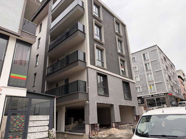 DEREBAHÇE KILIÇDEDE’DE SIFIR, LÜKS YAPILI 1+1 GENİŞ DAİRE