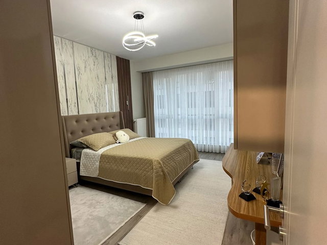 BAŞAKŞEHİR MAVERA COMFORT METRO NUN YANIBAŞINDA KİRALIK 4,5+1 DAİRE