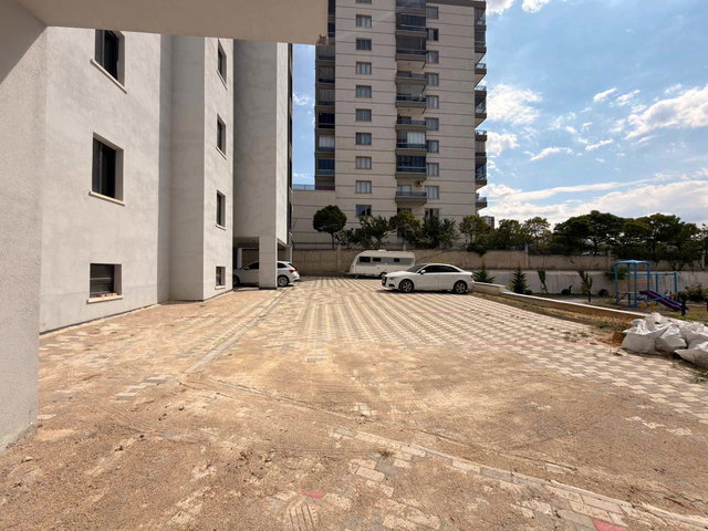 BAĞLICA ETİMESGUT BULVAR CADDE ÜZERİ 4+1 YAPILI KİRALIK DAİRE