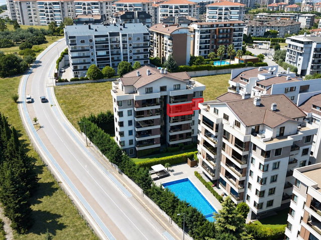 REMAX BEYAZ | BALAT COUNTRY EVLERİ’NDE 3+1 | HAVUZLU SİTEDE GENİŞ YAŞAM