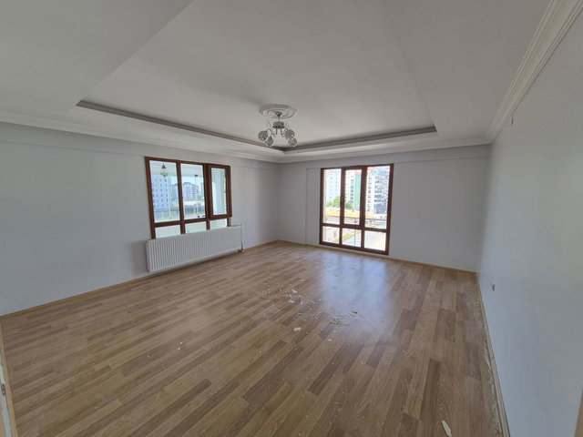 RE/MAX DEĞİŞİMDEN ÇAYDAÇIRA MAH.  KİRALIK 4+1 DAİRE