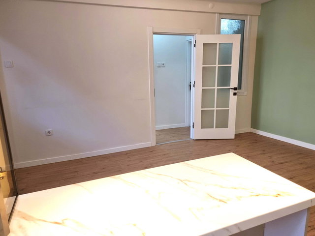 EYÜPSULTAN'DA İÇİ YENİLENMİŞ TERTEMİZ DURUMDA SATILIK 2+1 DAİRE