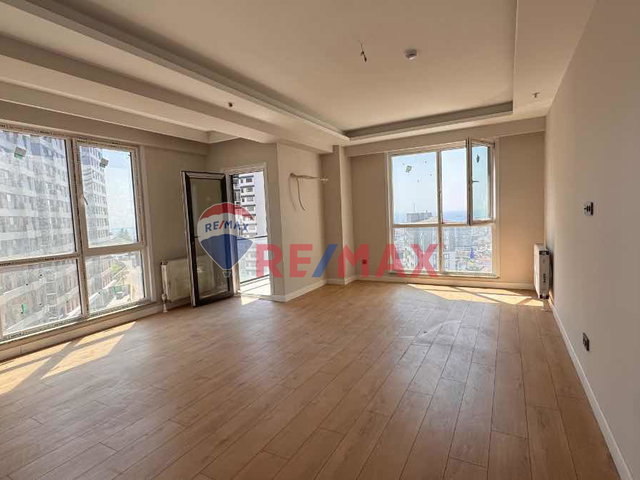 KARTAL ORİJİN DE SATILIK 3 ODA 1 SALON