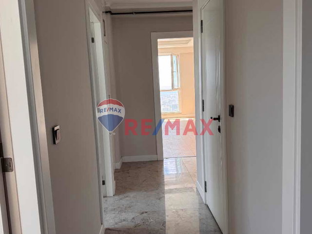 KARTAL ORİJİN DE SATILIK 3 ODA 1 SALON