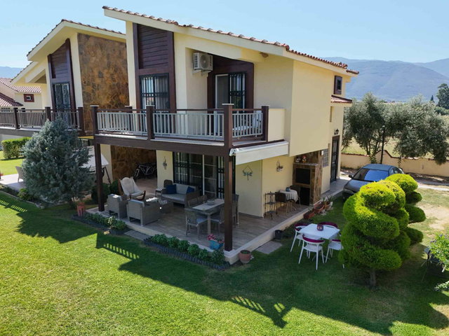 DAVUTLAR ÖMER BARIŞ VILLALARI'NDA DENİZE 500 MT 3+1 MÜSTAKİL VILLA