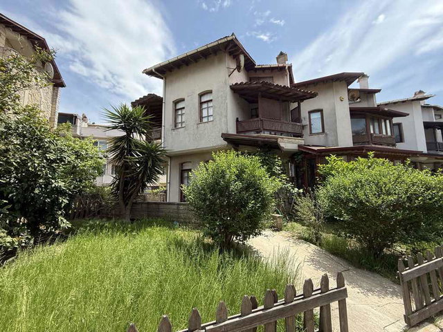 YALOVA ALTINOVA KAYTAZDERE SARALKENT ARSLAN SİTESİ SATILIK VİLLA