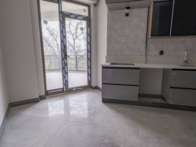 RE/MAX EFFECT'TEN KARTEPE KENT MEYDANI'NDA 3+1 ARA KAT DAIRE