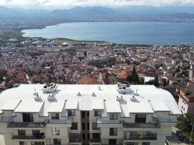 İZMİT ORHAN MAH’DE 3+1 | 145 M² BRÜT | YERDEN ISITMALI | 2 BANYOLU | BALKONLU KİRALIK DAİRE