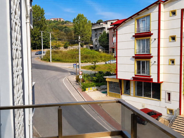 İZMİT TEPEKÖY’DE, 2+1, BALKONLU, DOĞALGAZ KOMBİLİ KİRALIK DAİRE