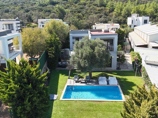BODRUM TORBA’DA EŞYALI 2+1 MÜSTAKİL EV | HAVUZLU, 2 BANYO, GÜNEY-DOĞU CEPHE