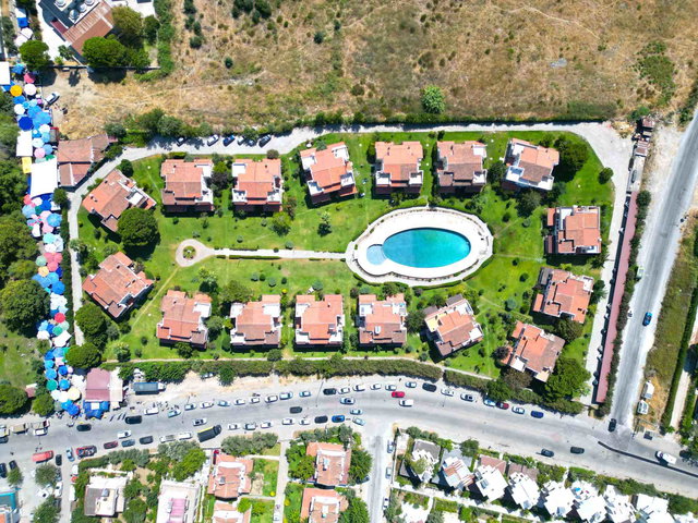 (NSL) BARIŞKENT SİTESİ'NDE DENİZE 250M MESAFEDE TRİPLEX VİLLA
