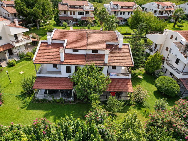 (NSL) BARIŞKENT SİTESİ'NDE DENİZE 250M MESAFEDE TRİPLEX VİLLA