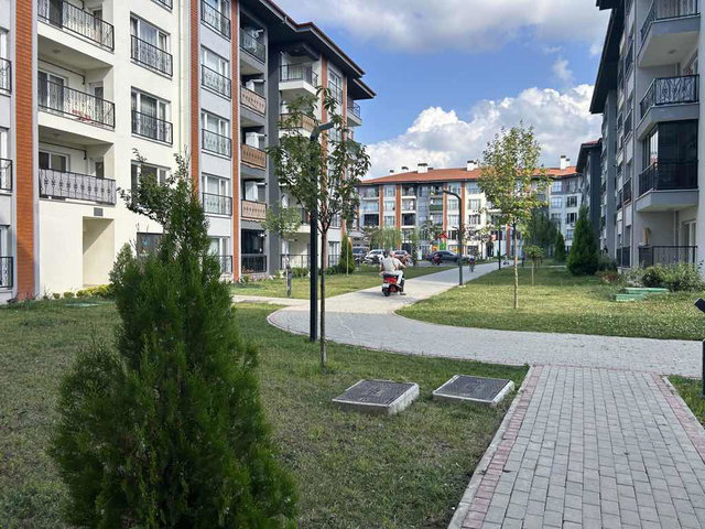 KARTEPE SAĞLIKKENT SITESI‘NDE KIRALIK 2 + 1 ARA KAT DAIRE