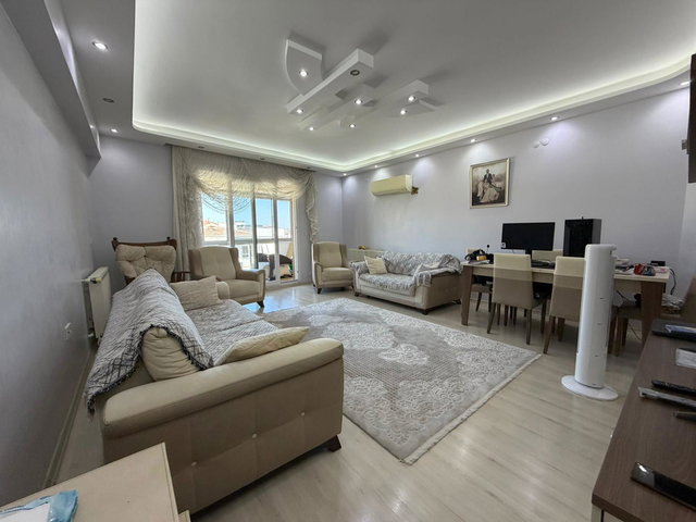 MENEMEN ESATPAŞA’DA BATI-GÜNEY CEPHELİ 3+1 | 145 M² NET | 2 BANYO | BALKON