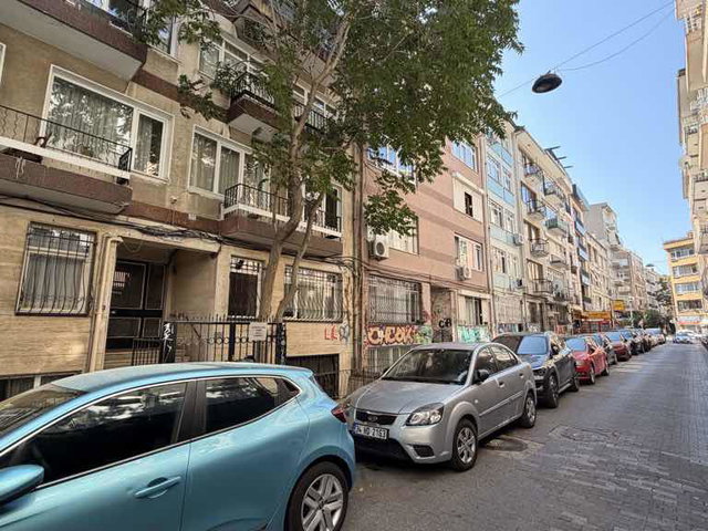 CAFERAĞA DA BAHÇE KULLANIMLI BOŞ SATILIK 1+1 DAİRE
