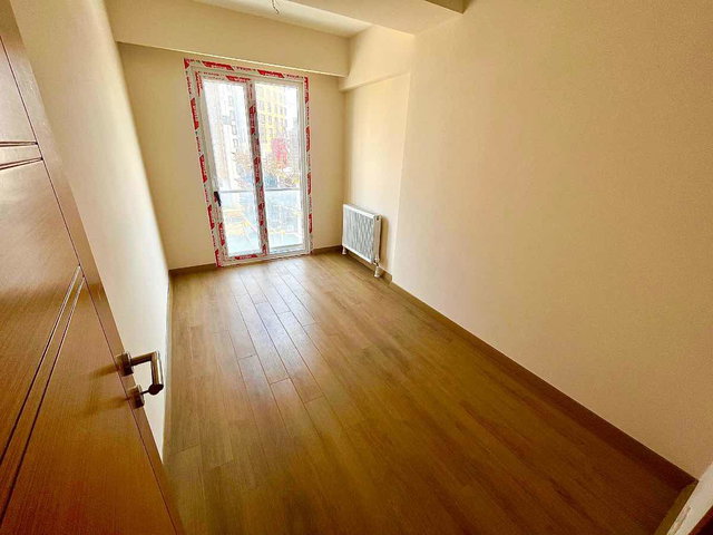 CEVIZLI'DE 3+1 SATILIK