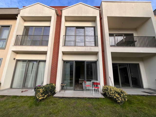 CADDE54'DE KIRALIK 1+0 BAHÇELI EŞYALI DAIRE
