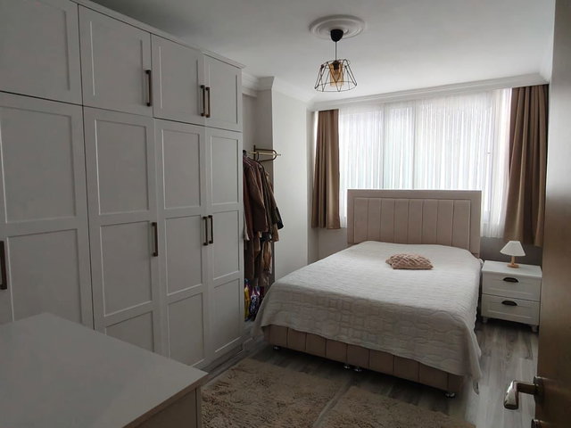 ÇAYIROVA YENİ MAH.DE 2+1 ARA KAT MÜLKİYETLSATILIK DAİRE