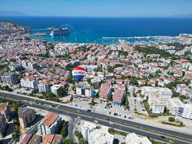KUŞADASI MERKEZDE GENİŞ,BAKIMLI SATILIK 3+1 DAİRE