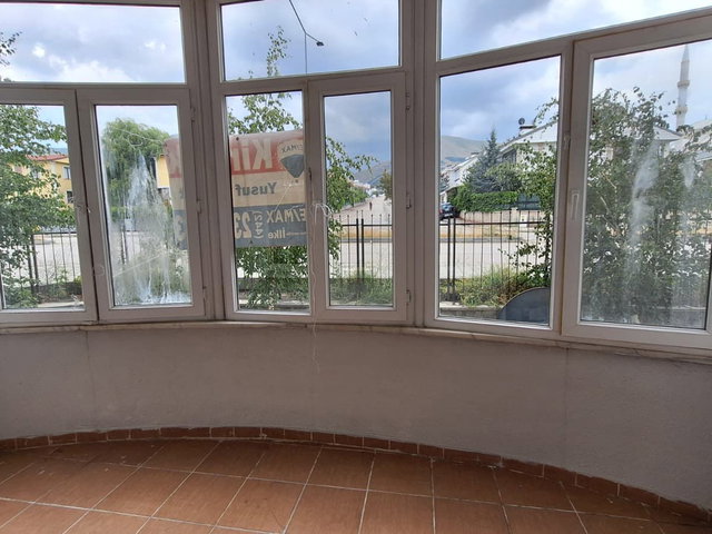REMAX İLKE'DEN KAYAKYOLU'NDA 3+1 KİRALIK DAİRE
