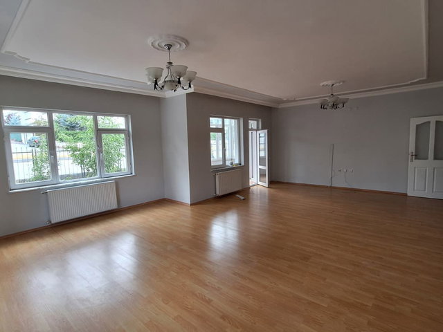 REMAX İLKE'DEN KAYAKYOLU'NDA 3+1 KİRALIK DAİRE