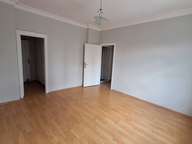 REMAX İLKE'DEN KAYAKYOLU'NDA 3+1 KİRALIK DAİRE
