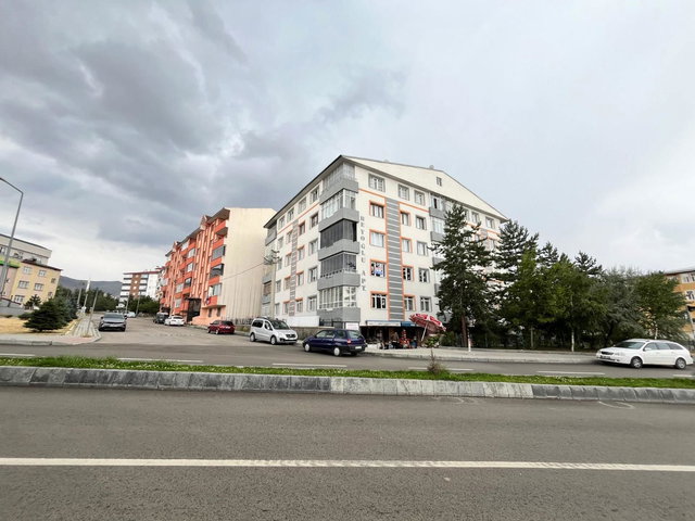 REMAX İLKE'DEN KAYAKYOLU'NDA 3+1 KİRALIK DAİRE