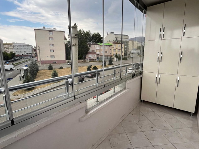 REMAX İLKE'DEN KAYAKYOLU'NDA 3+1 KİRALIK DAİRE