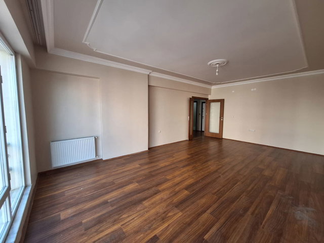 REMAX İLKE'DEN YILDIZKENT ŞEHIR HAST. KARŞISI 3+1 KIRALIK DAIRE