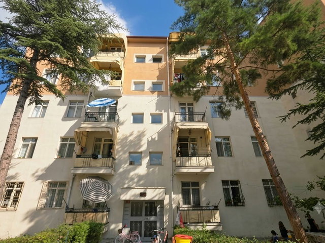 BATIKENT ERGAZİ MAHALLESİNDE SİTE İÇERİSİNDE SATILIK YAPILI 3+1 DAİRE