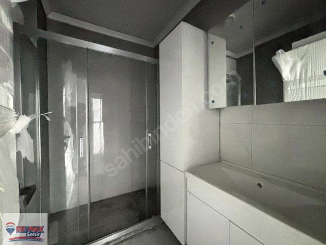 REMAX ŞEHİR'DEN YALOVA MERKEZDE SATILIK 2+1 DAİRE
