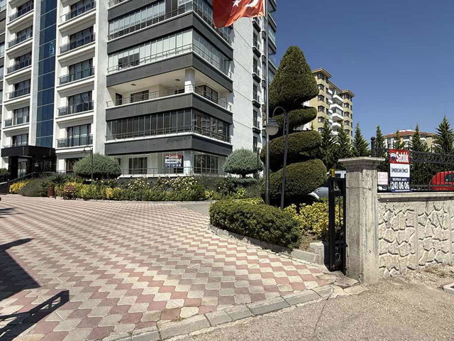 YAŞAMKENT PERLA 3 SİTESİNDE 220 M2 LÜKS DAİRE
