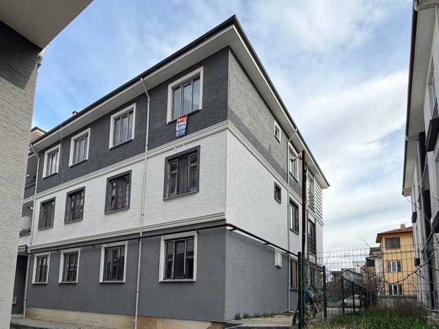 REMAX MAVİ ELİF ŞENGÜL KAPLAN'DAN GEYVE TEPECİKLERDE SIFIR DAİRE