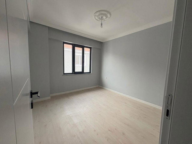 REMAX MAVİ ELİF ŞENGÜL KAPLAN'DAN GEYVE TEPECİKLERDE SIFIR DAİRE