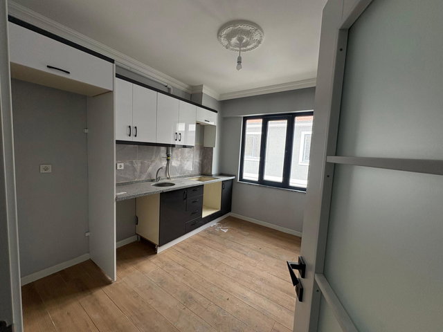 REMAX MAVİ ELİF ŞENGÜL KAPLAN'DAN GEYVE TEPECİKLERDE SIFIR DAİRE