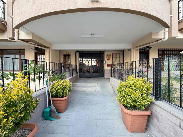 AKPINAR ODTÜ ORMAN MANZARALI FULL YAPILI ARA KAT ASANSÖRLÜ 3+1 DAİRE