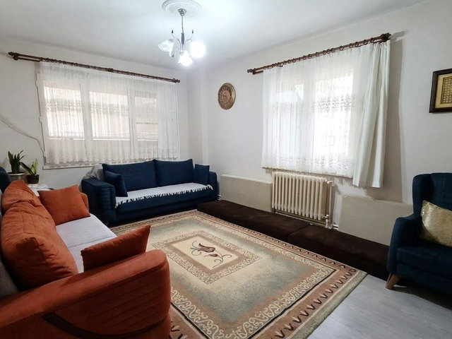 RE/MAX İNCİ'DEN HASAN BASRİ ÇANTAY MAHALLESİ SATILIK 3+1 DAİRE