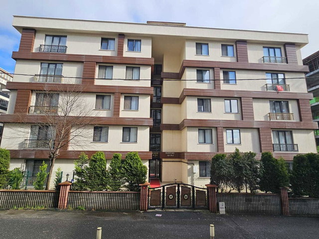 ÇEKMEKÖY ALEMDAĞ 'DA KİRALIK DAİRE 113 M2 2+1 SİTE KONSEPTLİ GIRIŞ KAT