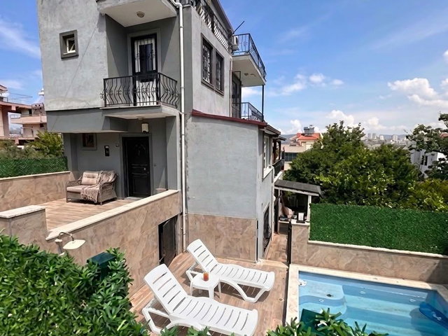 KUŞADASI KARAOVA’DA EŞYALI 3+1 MÜSTAKİL EV  2 BANYO, 3 WC, BALKON, EŞYALI VE HEMEN TAŞINMAYA HAZIR