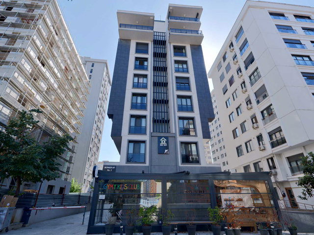ERENKÖY ETHEMEFENDI'DE MINIBÜS YOLUNA YAKIN SATILIK 1+1 DAIRE