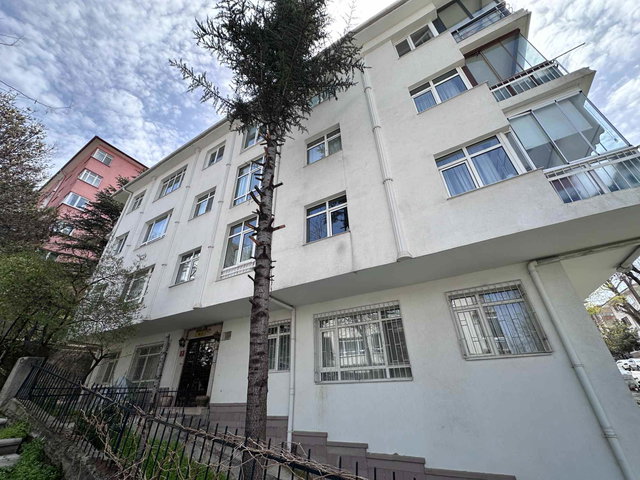 ÇANKAYA DİKMEN HARBİYEDE EŞYALI 3+1 KİRALIK DAİRE