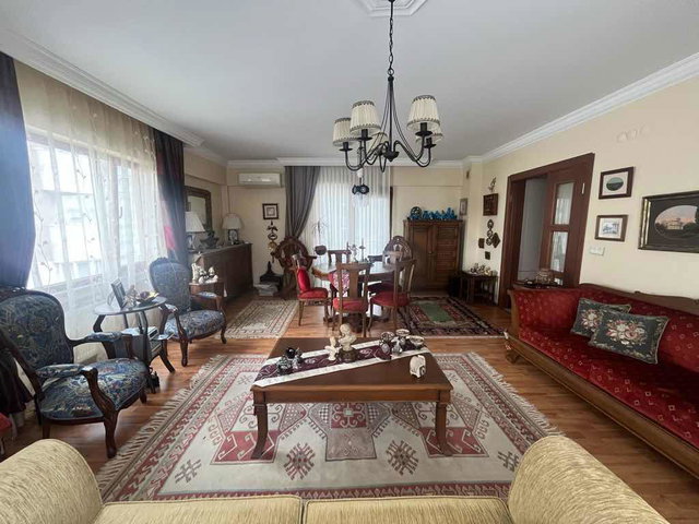 KORDONBOYU SAHİLDE 3+1 SATILIK DAİRE
