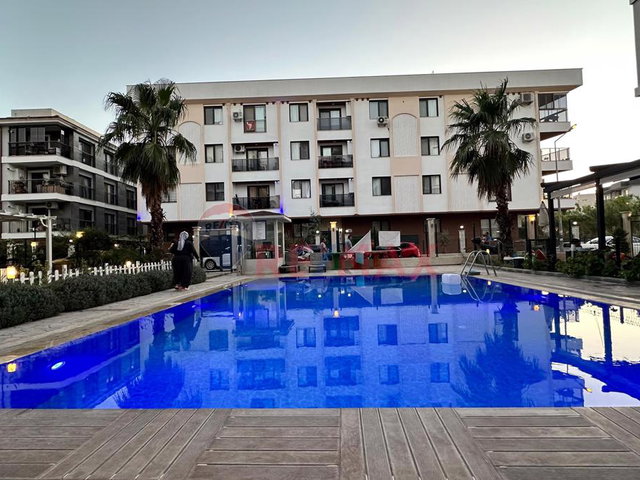 MENEMEN SEYREK YÜCESOY MAHALLE KONUTLARI’NDA HAVUZLU SİTEDE EŞYALI 2+1 KİRALIK DAİRE