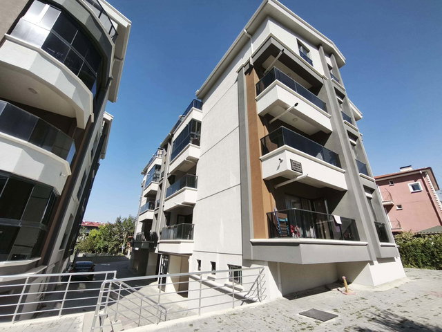 İNCEKTE BUTİK SİTEDE OTOPARKLI 1+1 KİRALIK DAİRE