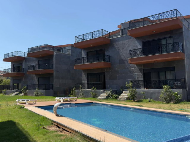 YENİŞAKRAN SİTE İÇİNDE KİRALIK LÜKS TRİPLEKS VİLLA