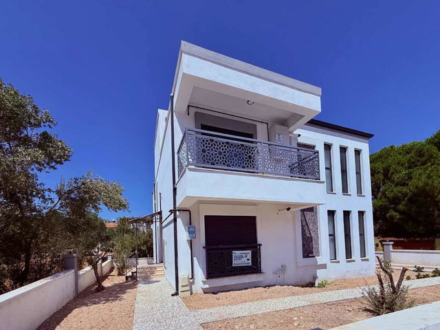 URLA ÇEŞMEALTI / SIFIR BİNA 1+1 KİRALIK DAİRE